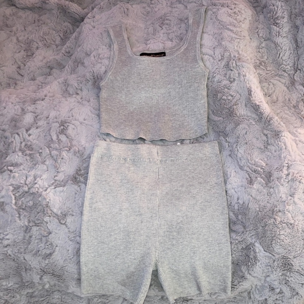 Gray two piece 🤩